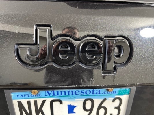 2014 Jeep Grand Cherokee Altitude in Apple Valley, MN - Apple Autos