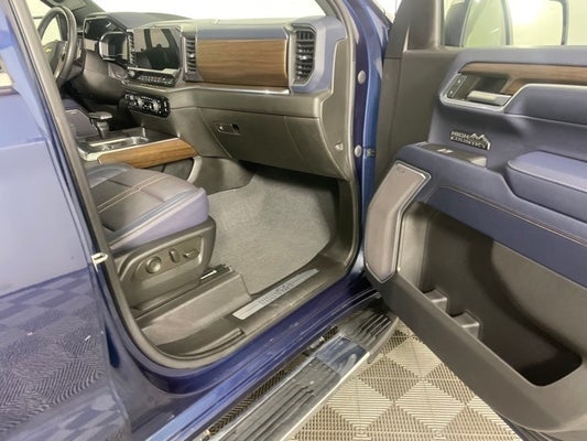 2022 Chevrolet Silverado 1500 High Country in Apple Valley, MN - Apple Autos