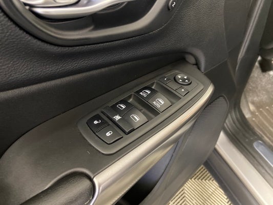 2019 Jeep Cherokee Limited in Apple Valley, MN - Apple Autos