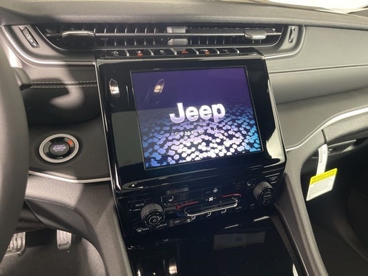 2024 Jeep Grand Cherokee Altitude in Apple Valley, MN - Apple Autos