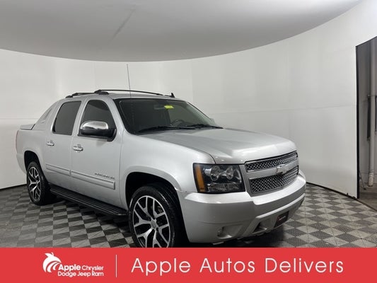 2012 Chevrolet Avalanche 1500 LS in Apple Valley, MN - Apple Autos