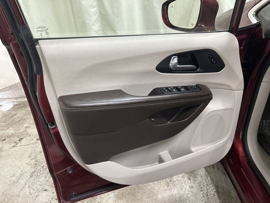 2021 Chrysler Pacifica Hybrid Touring L in Apple Valley, MN - Apple Autos